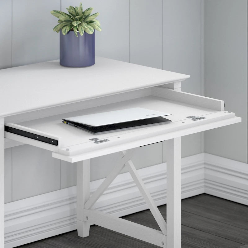 Bureau informatique 54W avec armoires et étagères