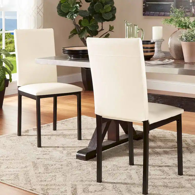 Chaises de salle à manger avec coussins métalliques (deux chaises par ensemble).