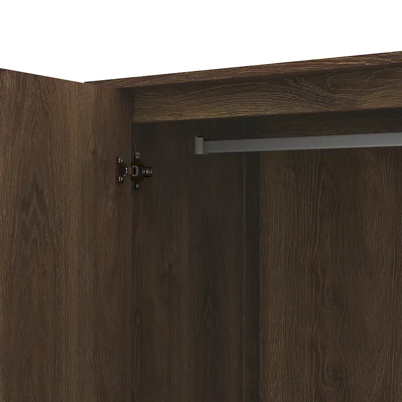 Armoire double porte en noyer vieilli de style rustique avec 1 tiroir.