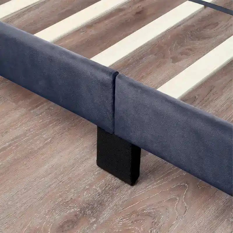 Lit capitonné gris avec port USB et rangement