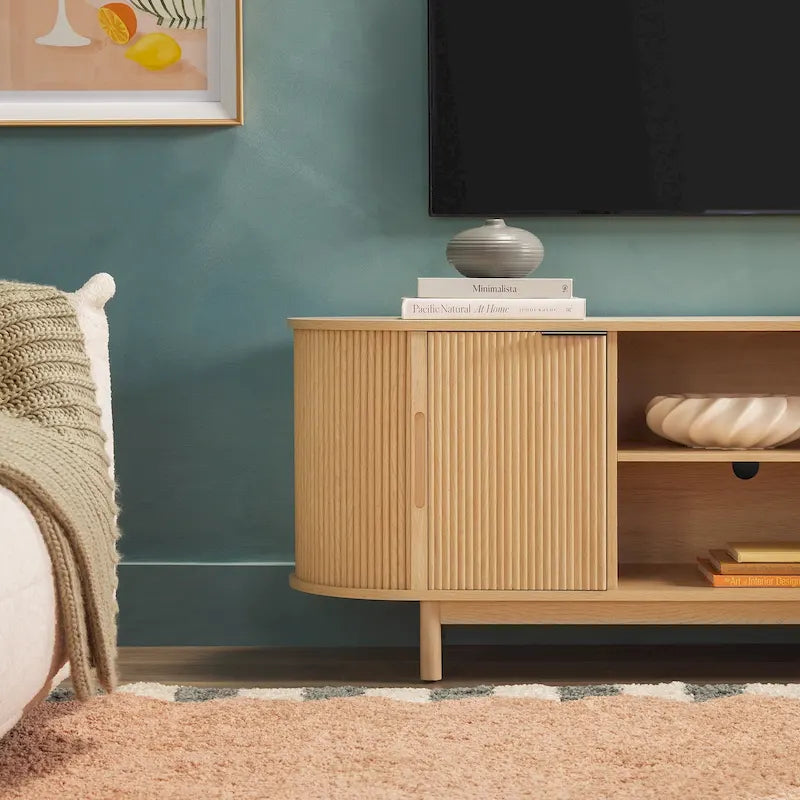 Meuble TV encastré moderne de 60 pouces avec coins arrondis.